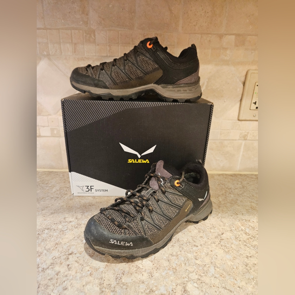 Salewa Women's 7.5 MTN Trainer Lite GTX Gore-Tex Hiking Shoe Wallnut 61362 7517